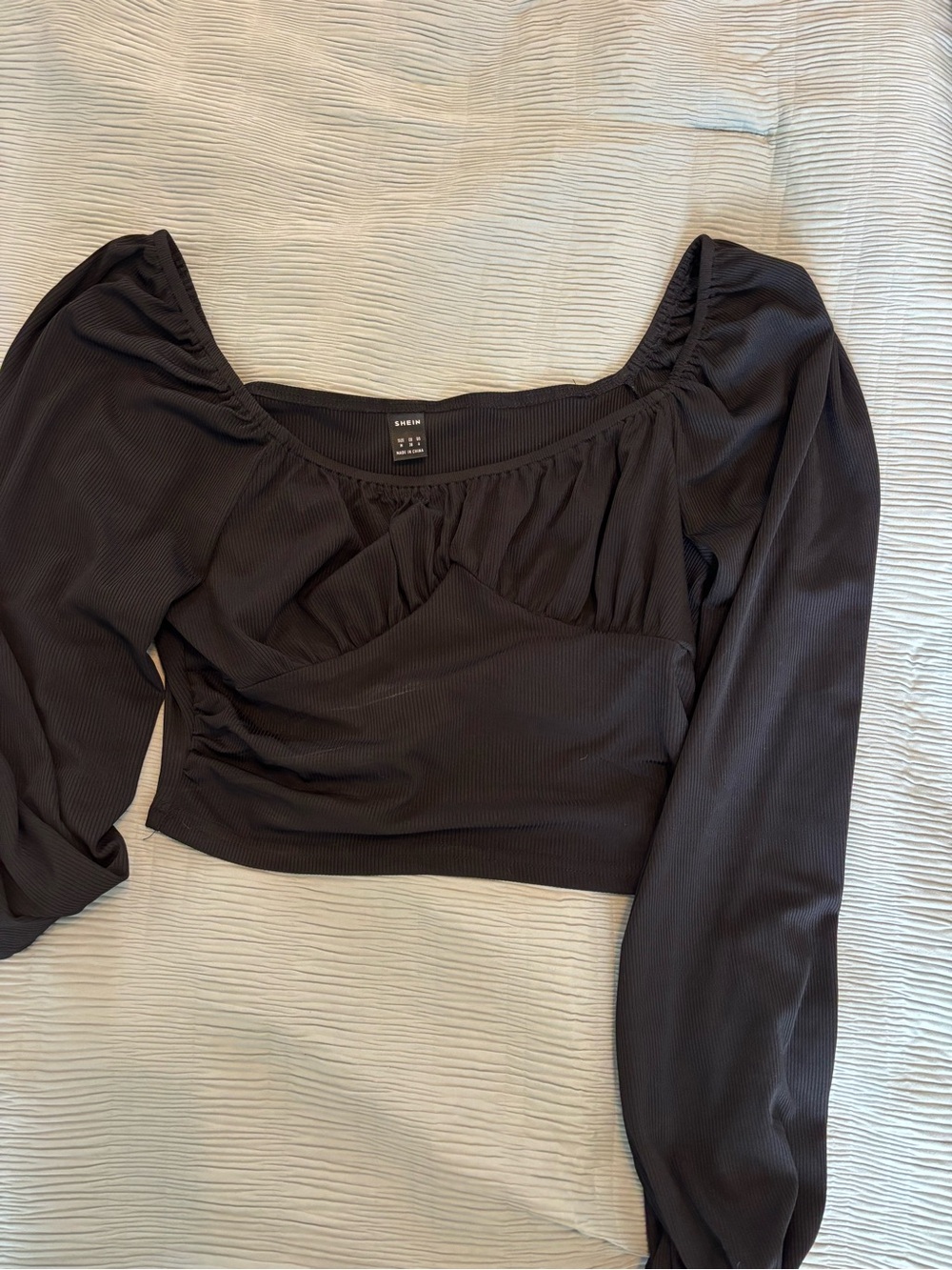 SHEIN Black Square Neck Long Sleeve Crop Top
